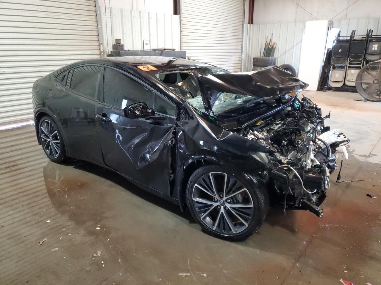 2024 TOYOTA PRIUS