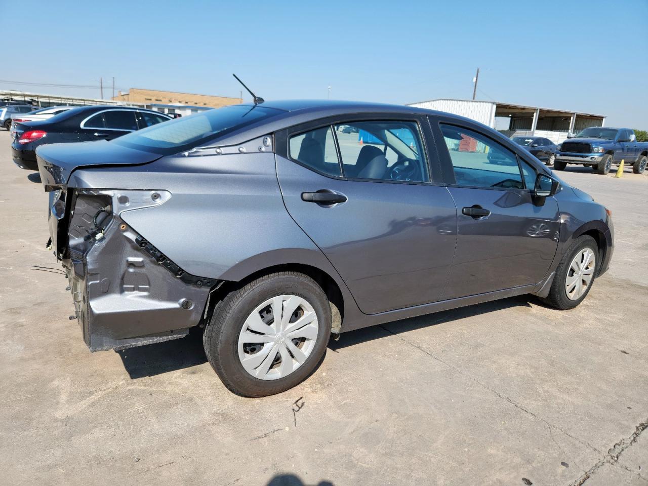 2021 NISSAN VERSA