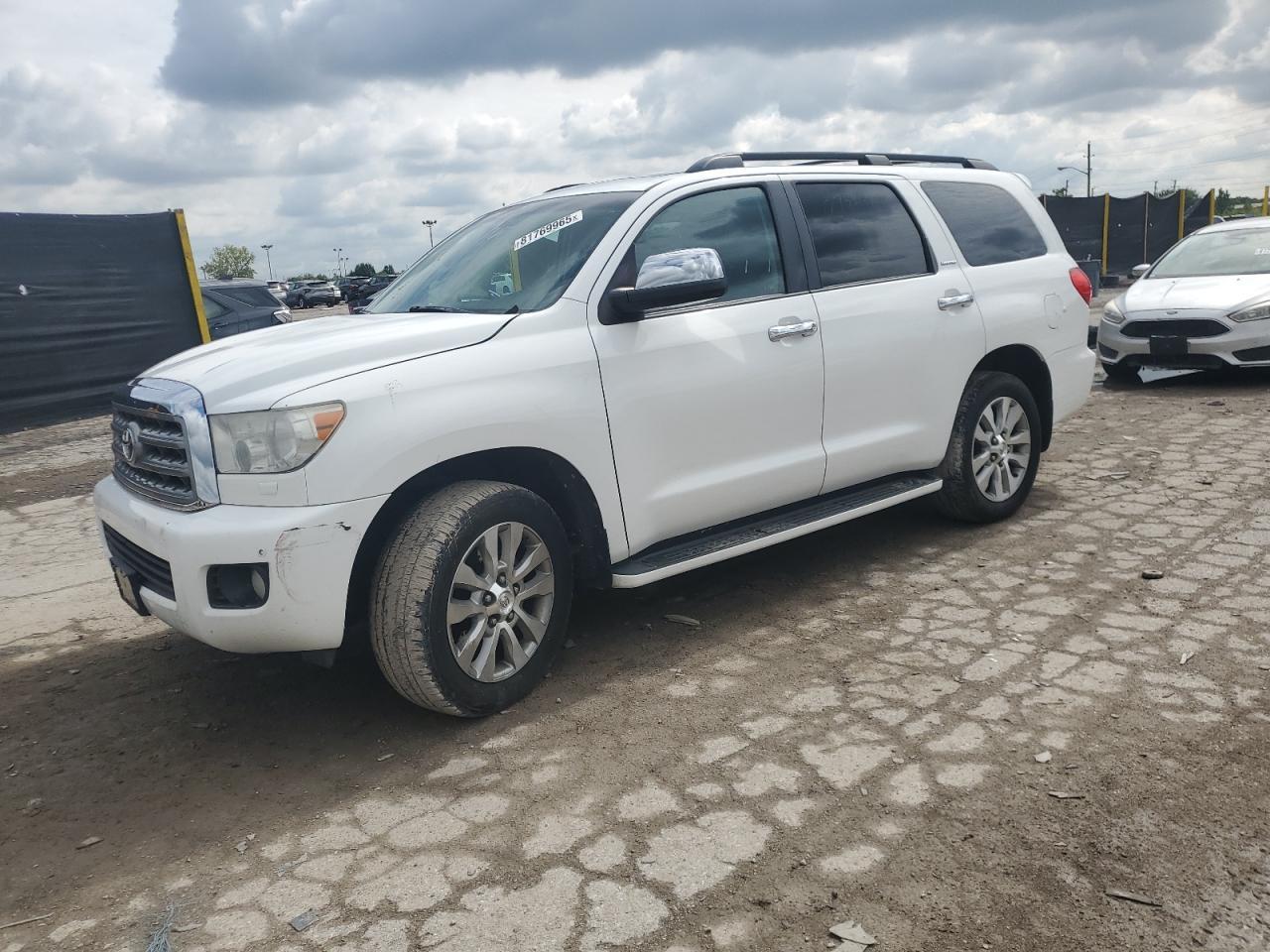 2013 TOYOTA Sequoia