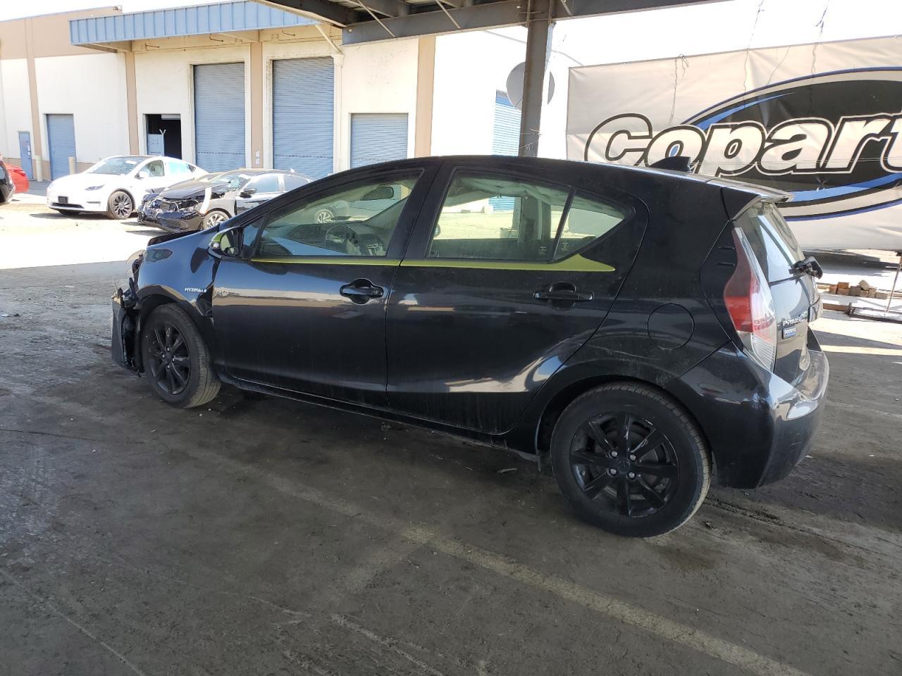 2016 TOYOTA Prius c
