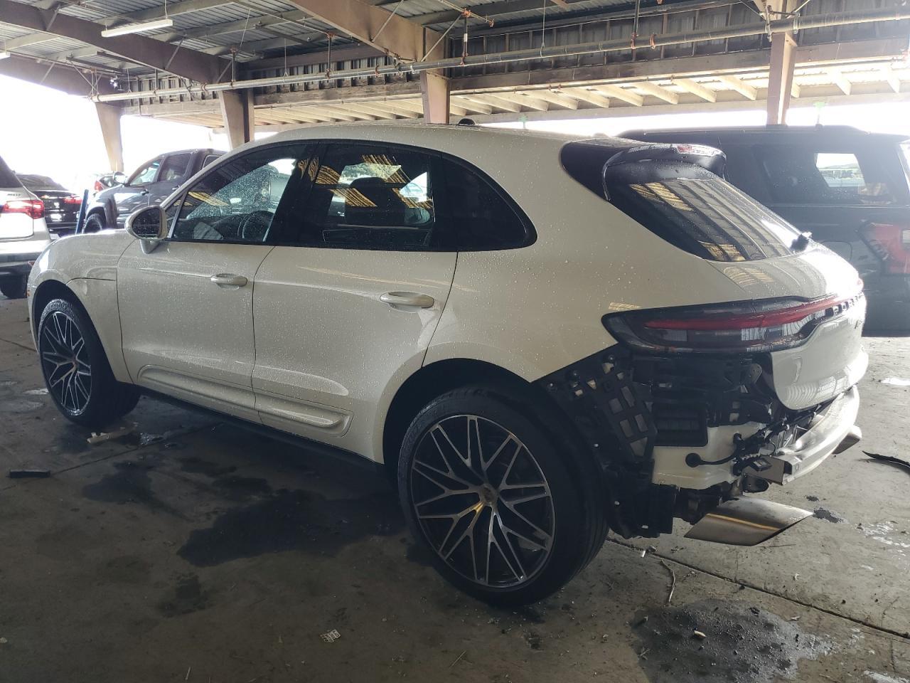 2022 PORSCHE Macan