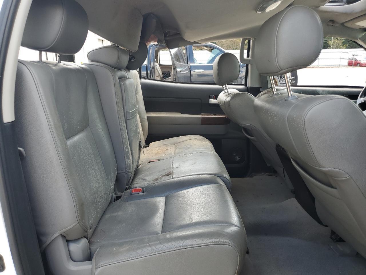 2011 TOYOTA TUNDRA