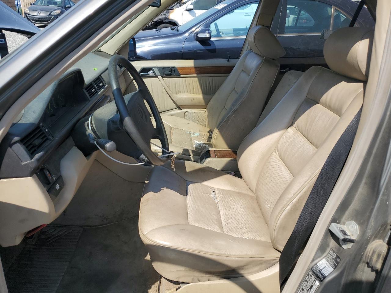 1995 MERCEDES-BENZ E-Class