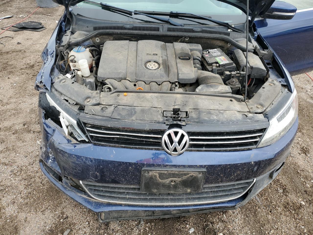 2011 VOLKSWAGEN JETTA