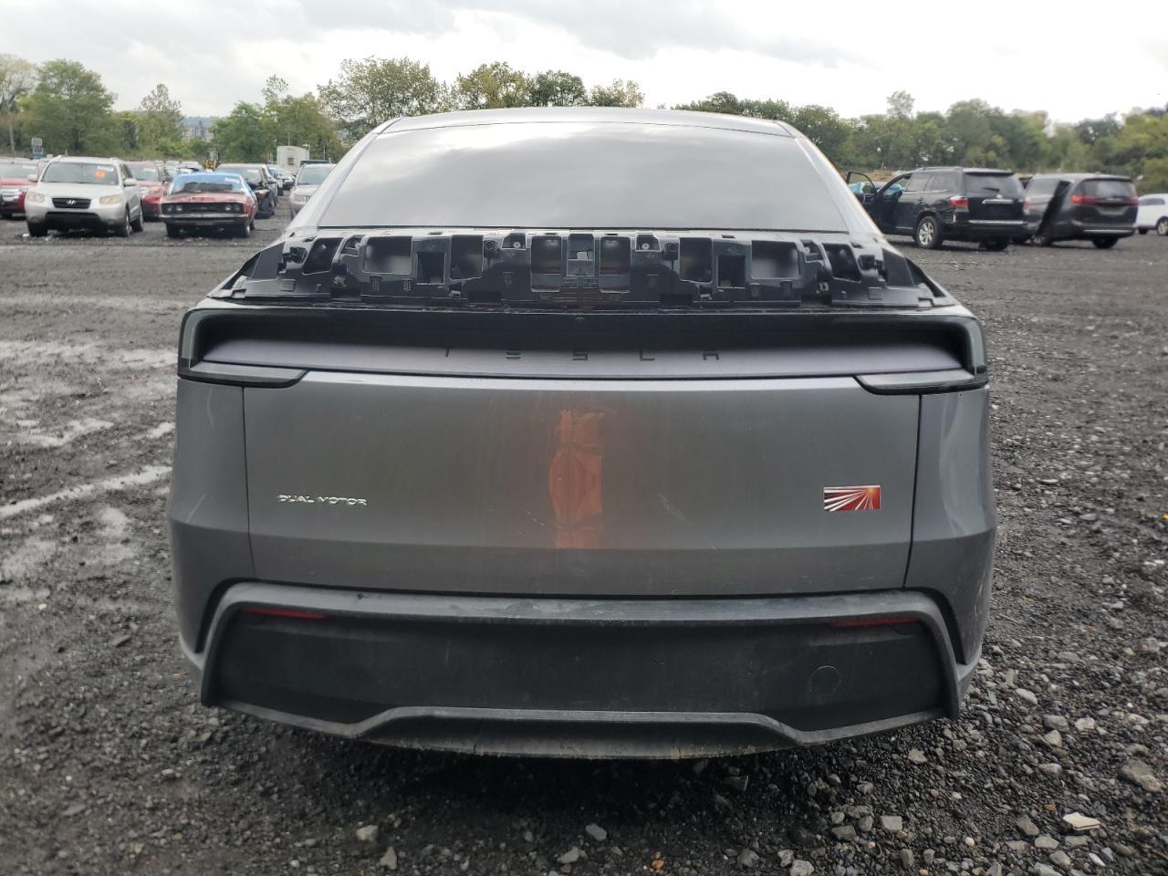 2026 TESLA MODEL Y