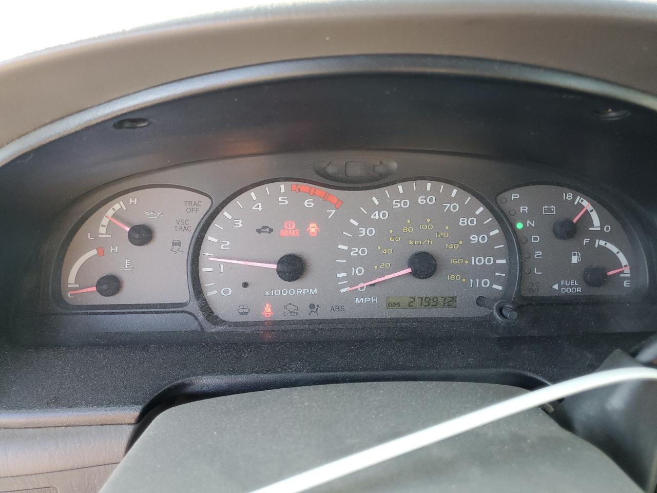 2003 TOYOTA Sequoia