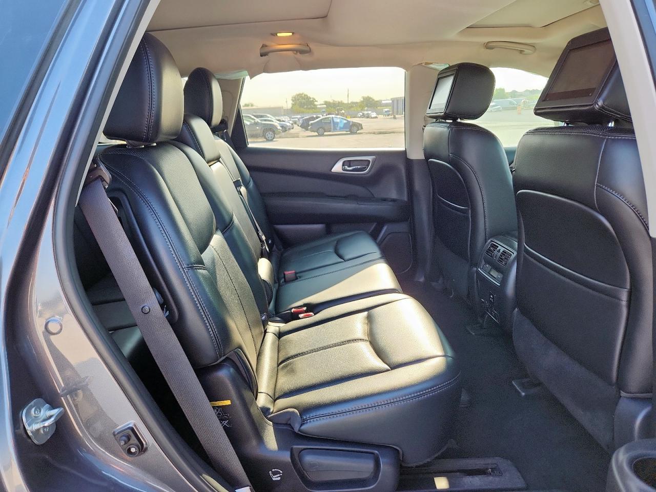 2017 NISSAN PATHFINDER