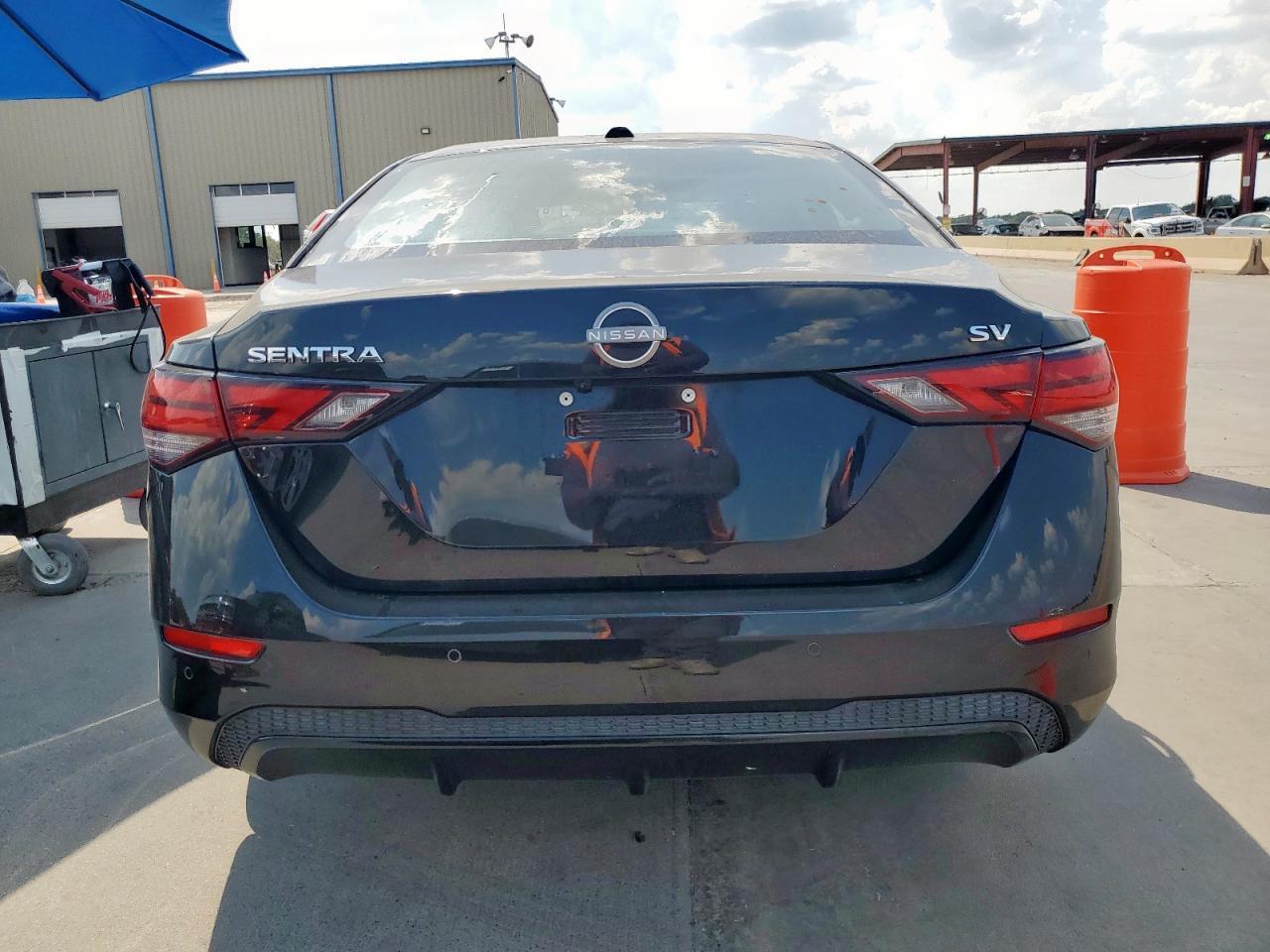 2024 NISSAN SENTRA