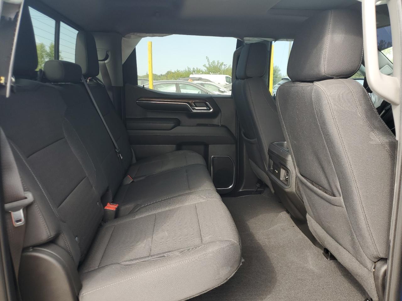2024 CHEVROLET Silverado