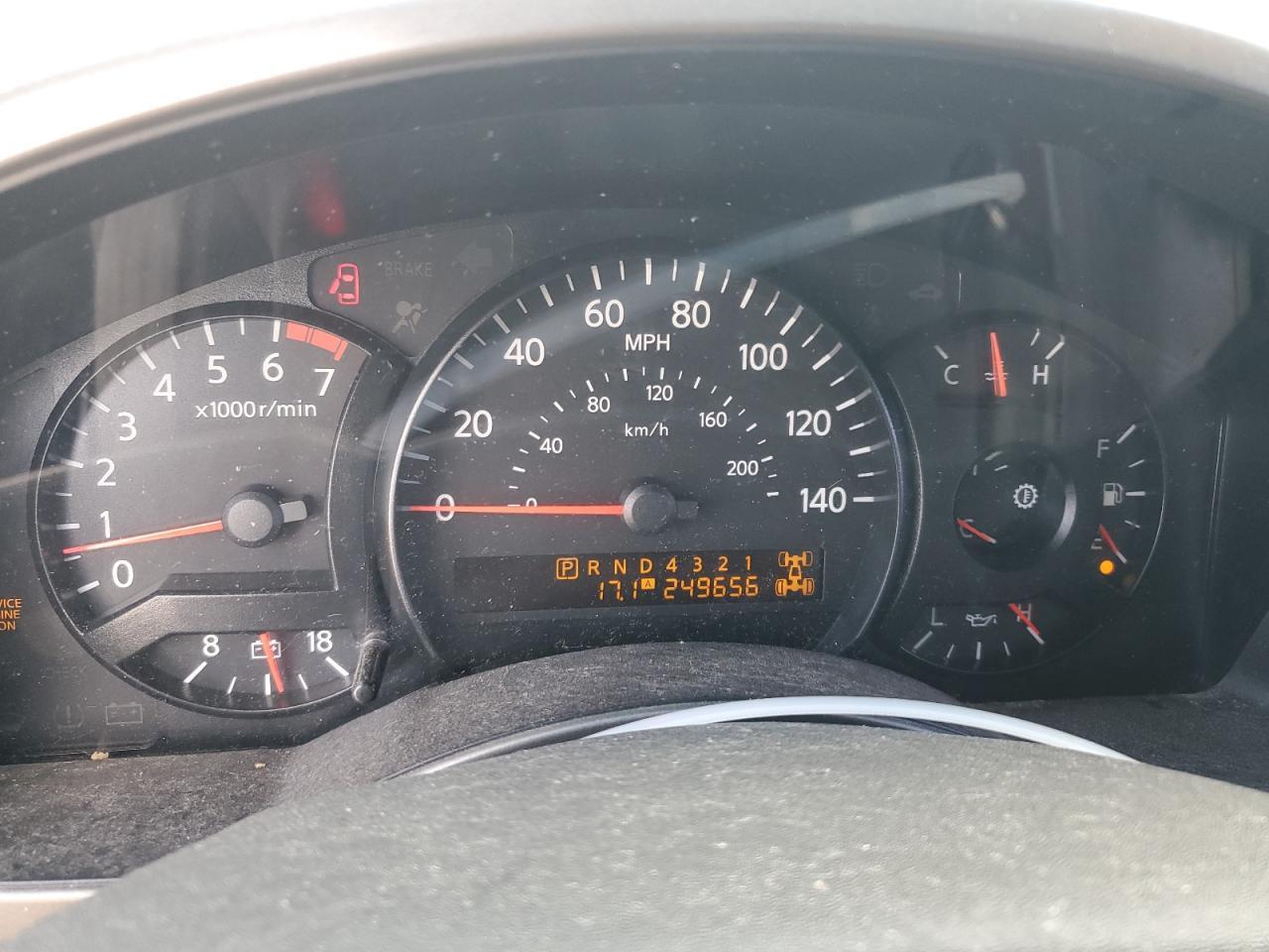 2004 NISSAN Titan