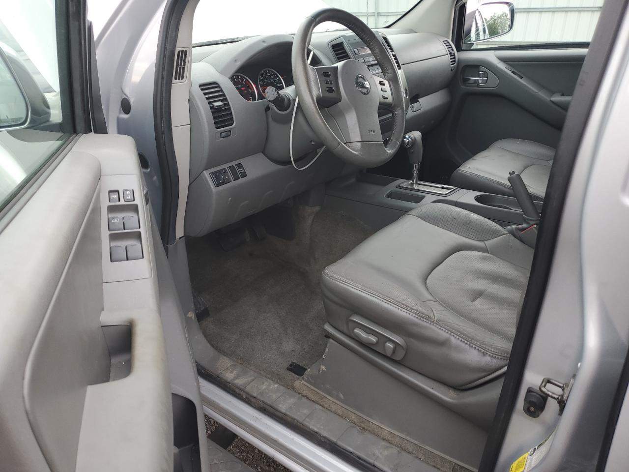 2011 NISSAN Frontier