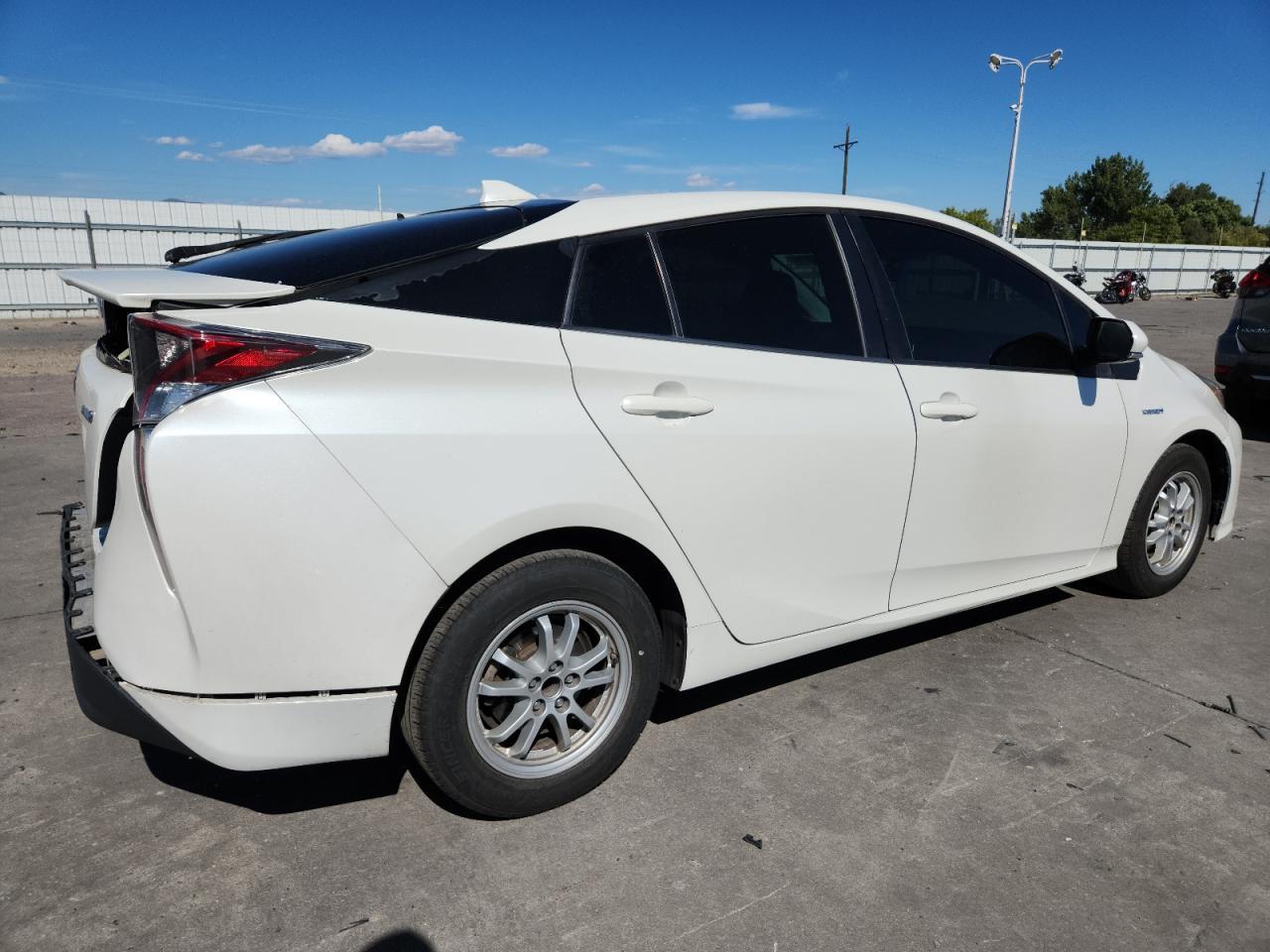 2016 TOYOTA PRIUS