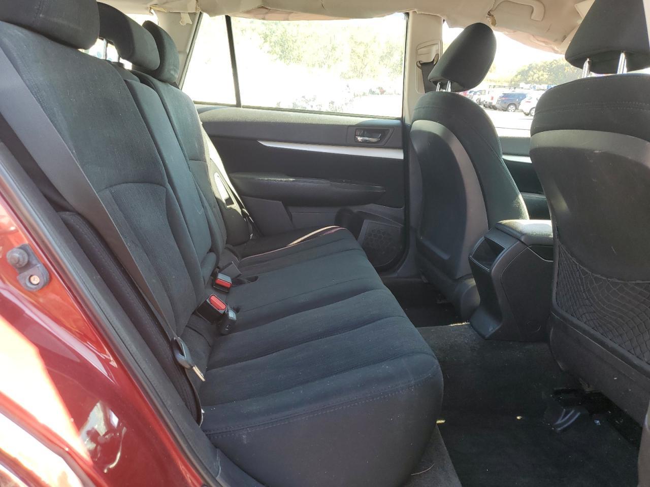 2013 SUBARU Outback