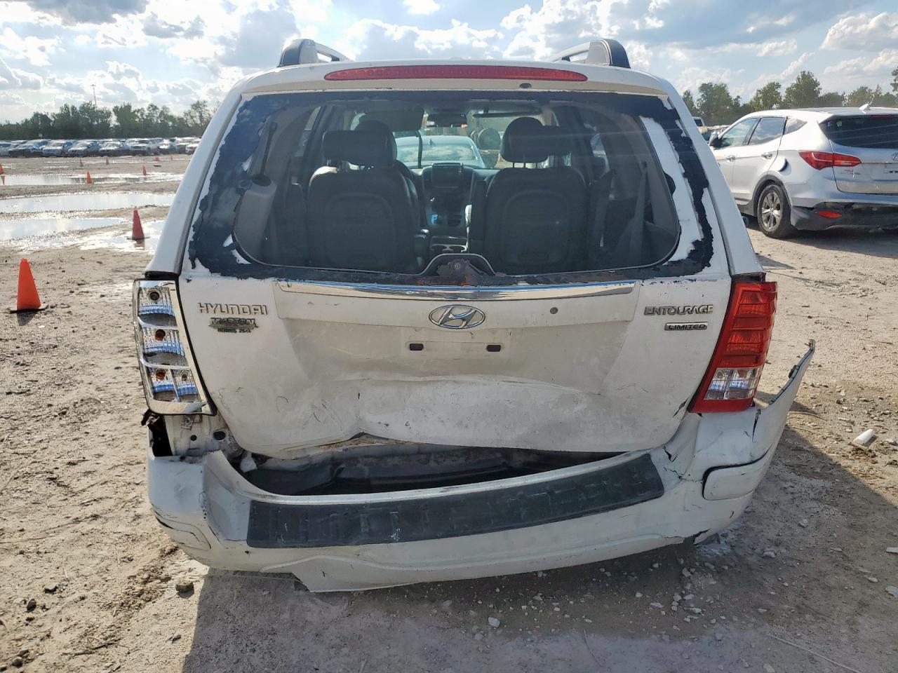 2007 HYUNDAI Entourage