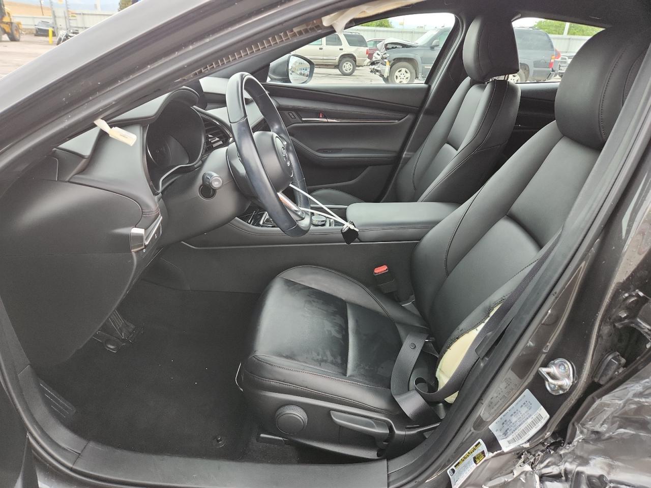 2019 MAZDA 3