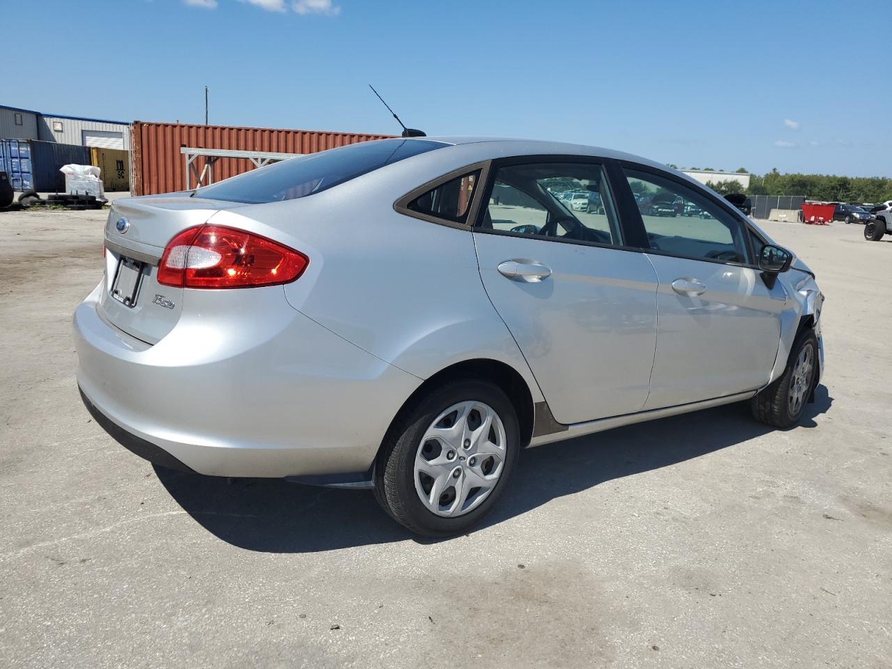 2012 FORD Fiesta