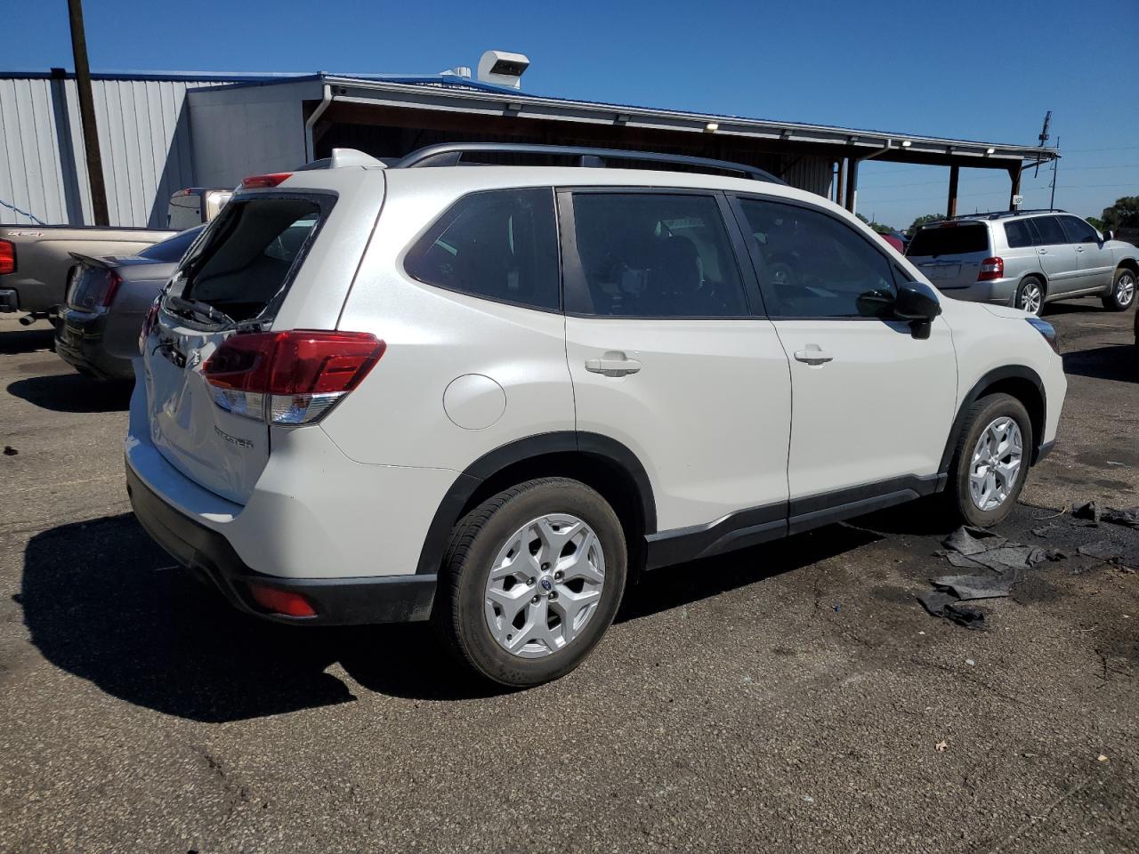 2021 SUBARU FORESTER
