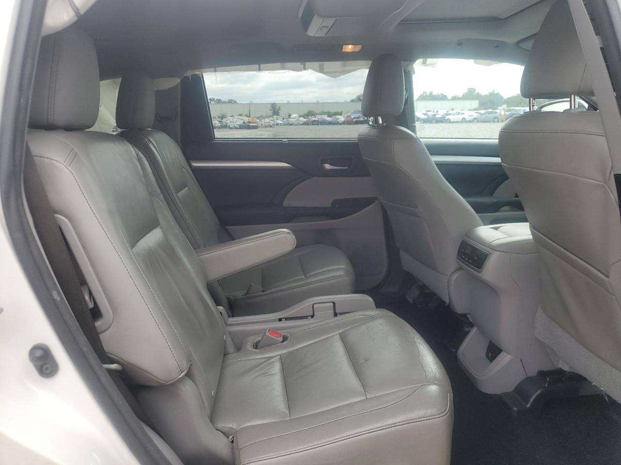 2014 TOYOTA HIGHLANDER