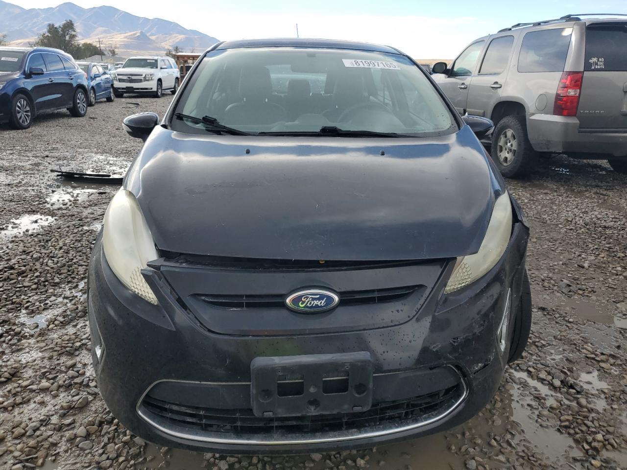 2011 FORD Fiesta