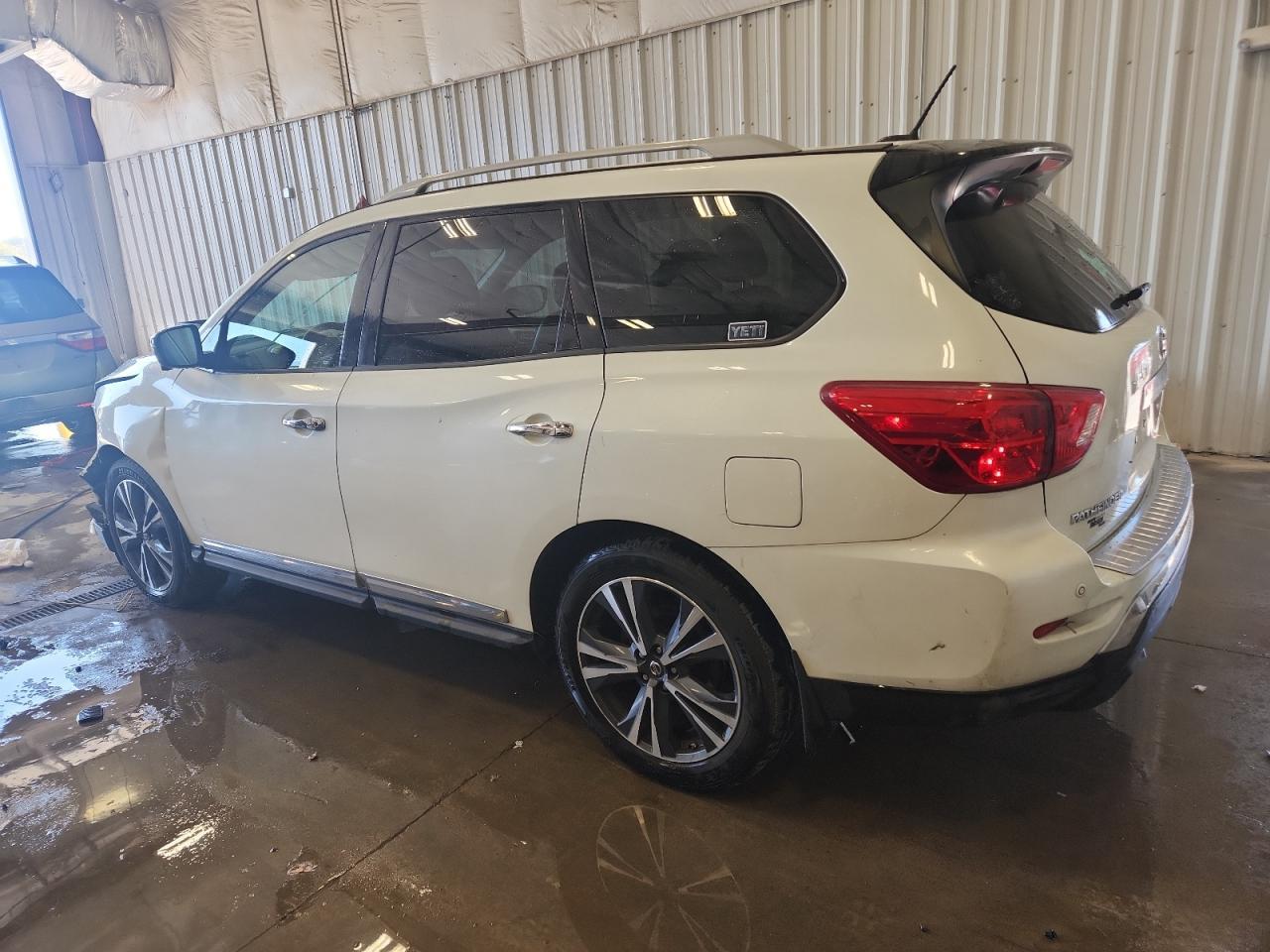 2017 NISSAN PATHFINDER