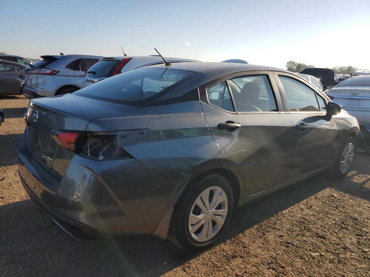 2020 NISSAN VERSA