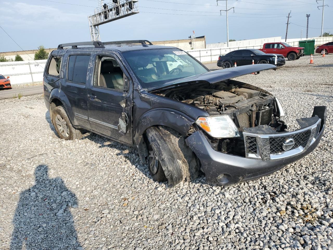 2012 NISSAN PATHFINDER