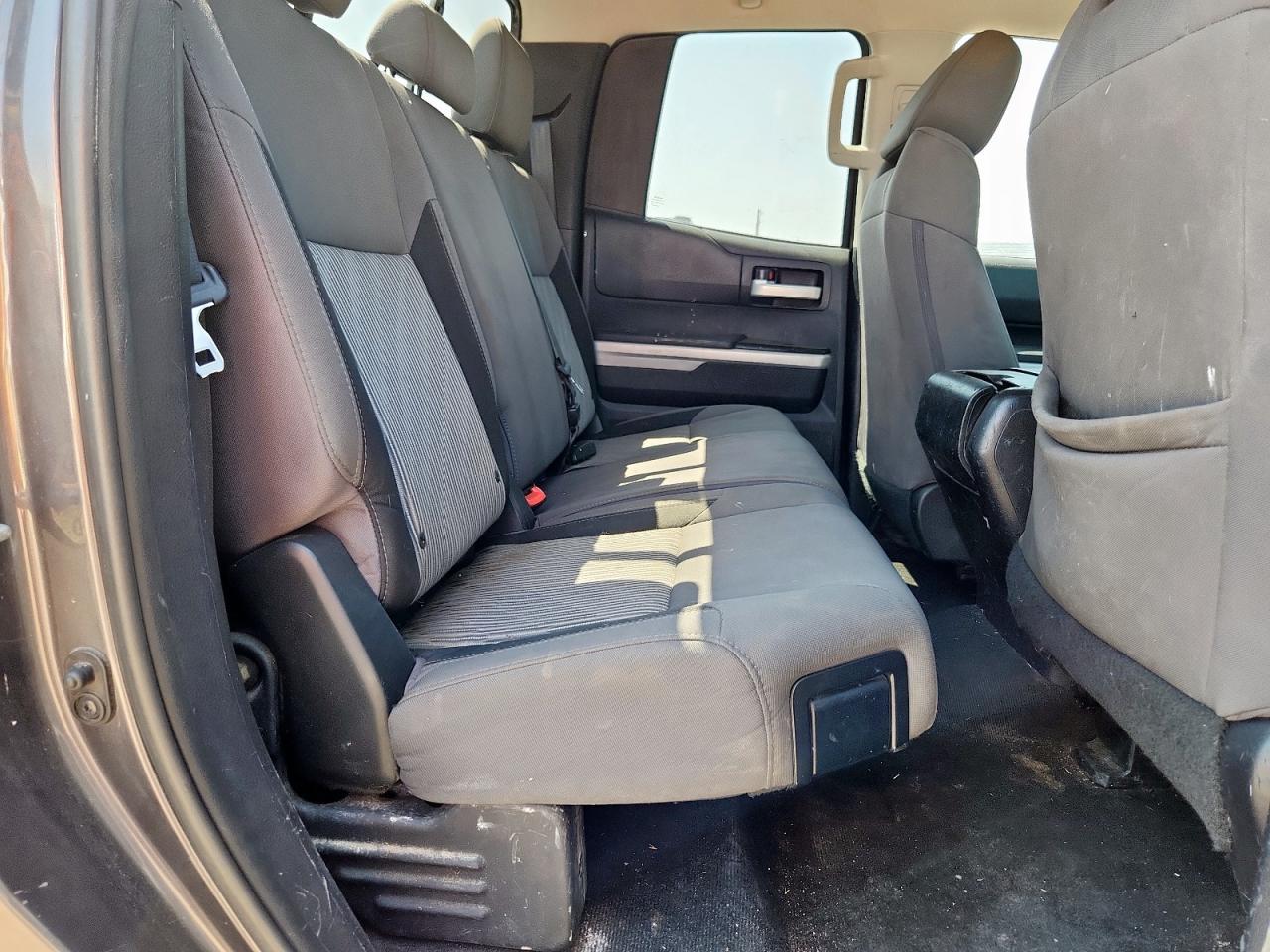 2016 TOYOTA TUNDRA