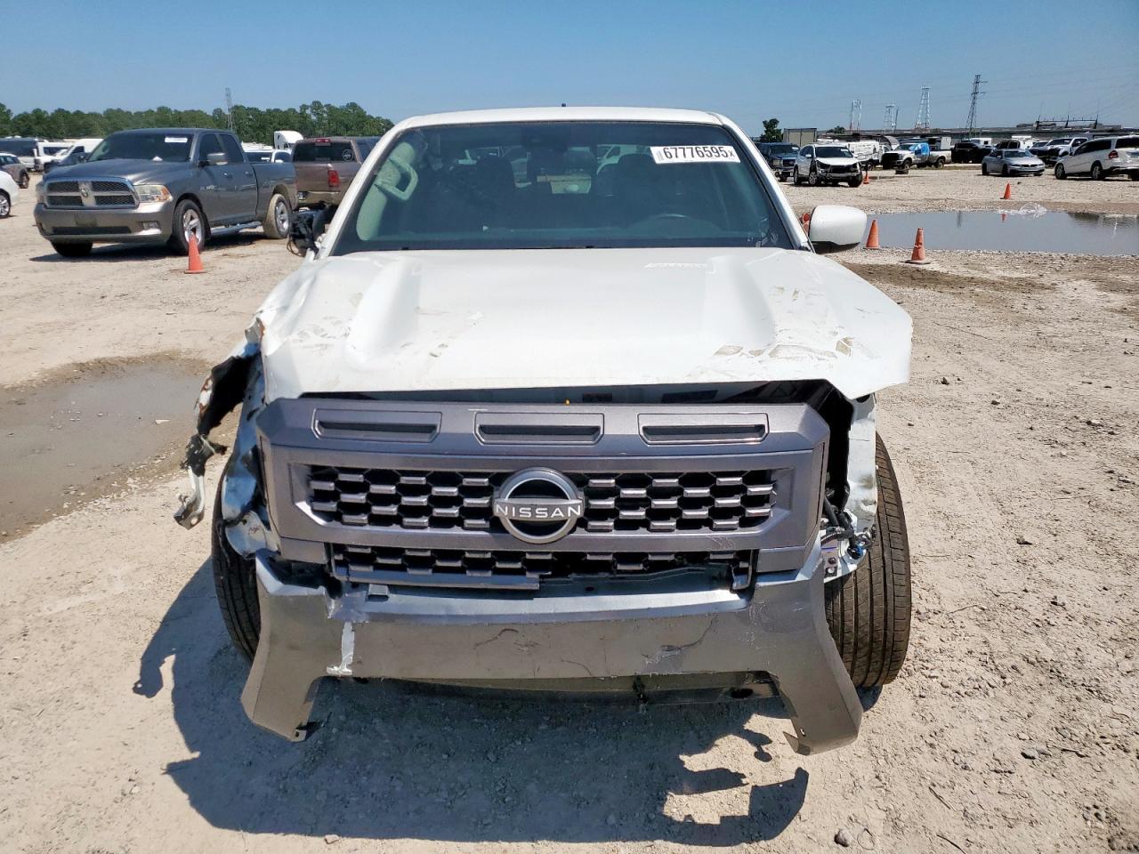 2025 NISSAN Frontier