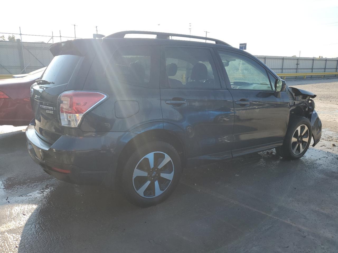 2017 SUBARU FORESTER