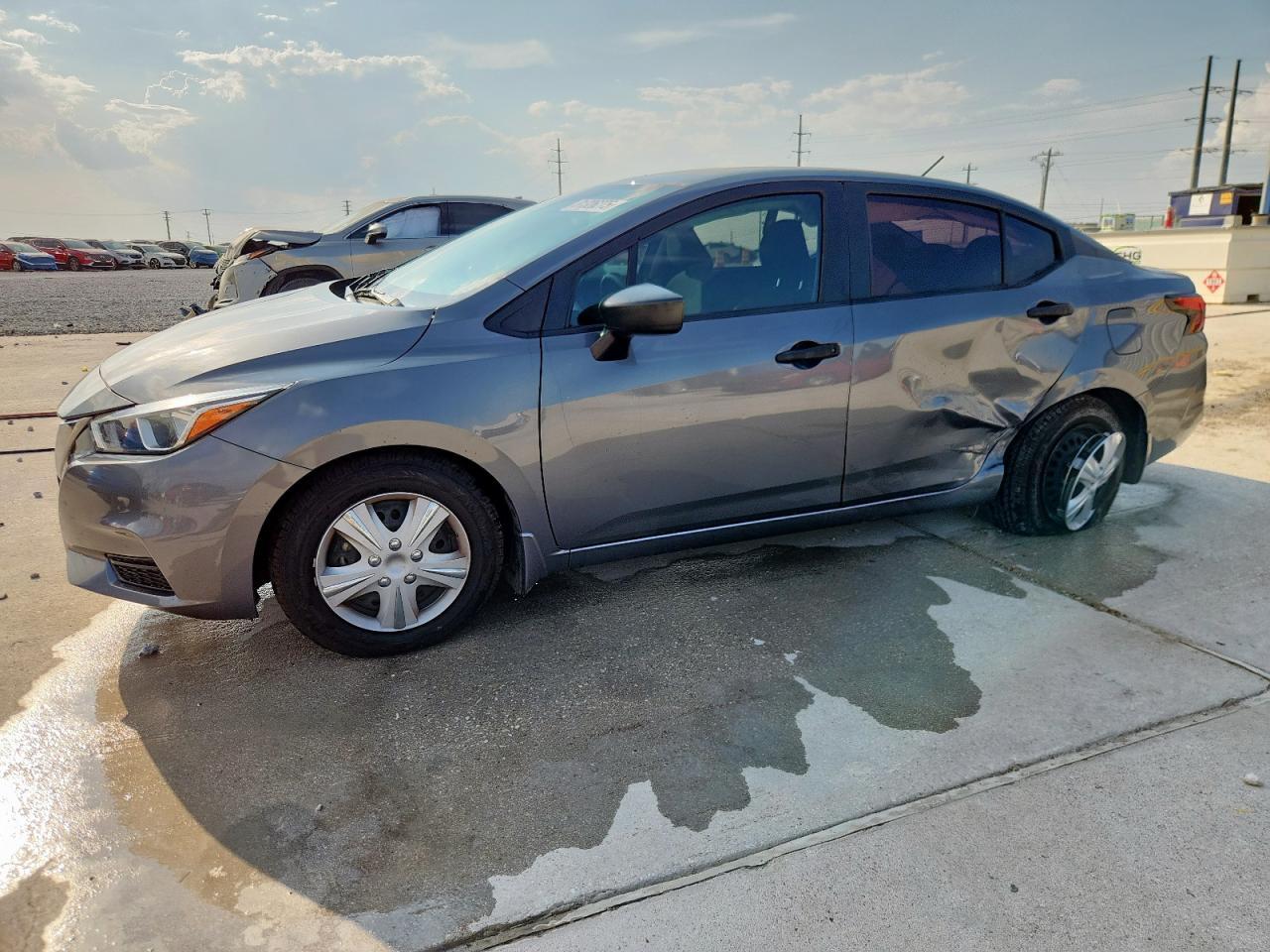 2021 NISSAN VERSA