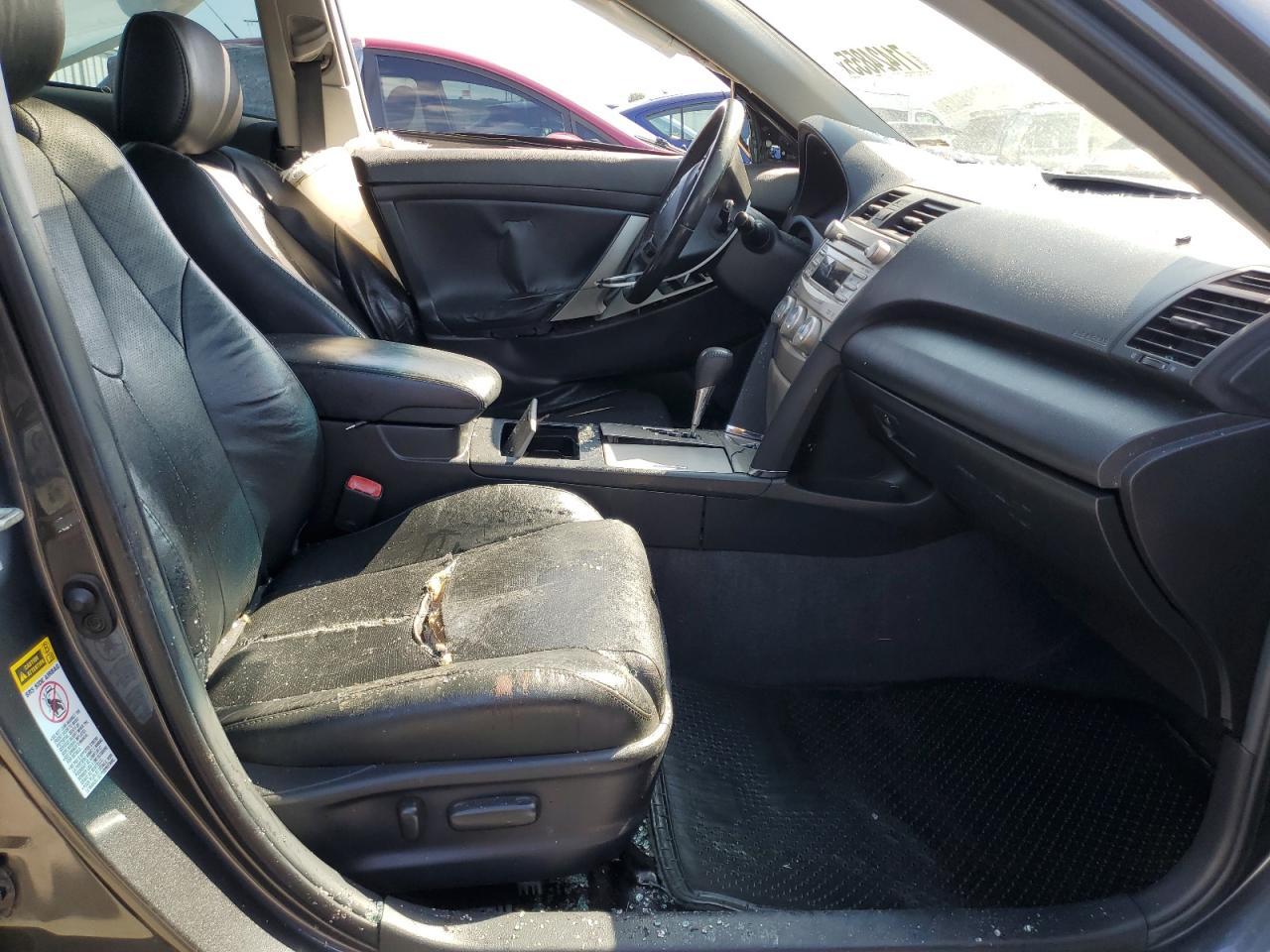 2010 TOYOTA CAMRY