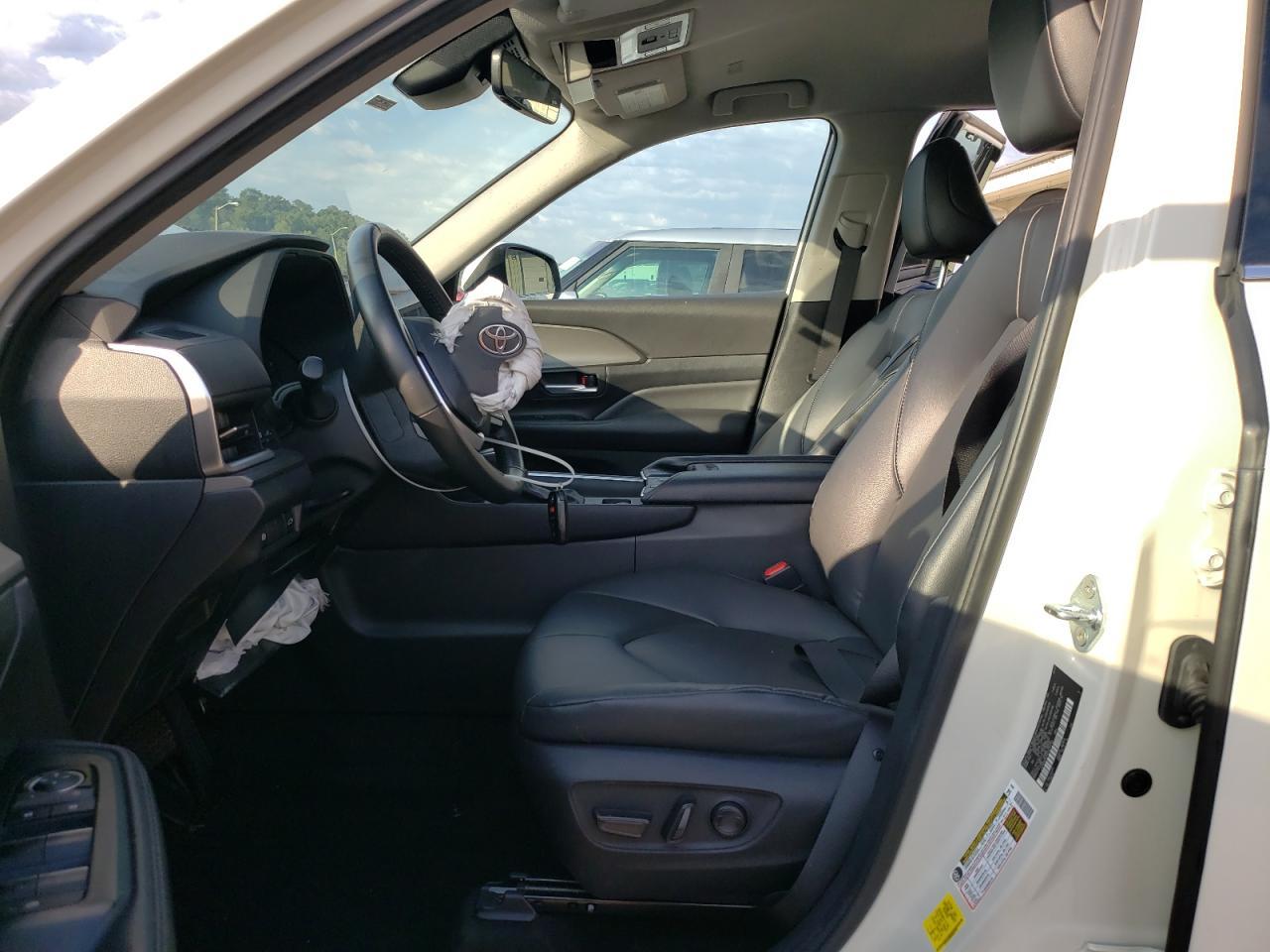2024 TOYOTA HIGHLANDER