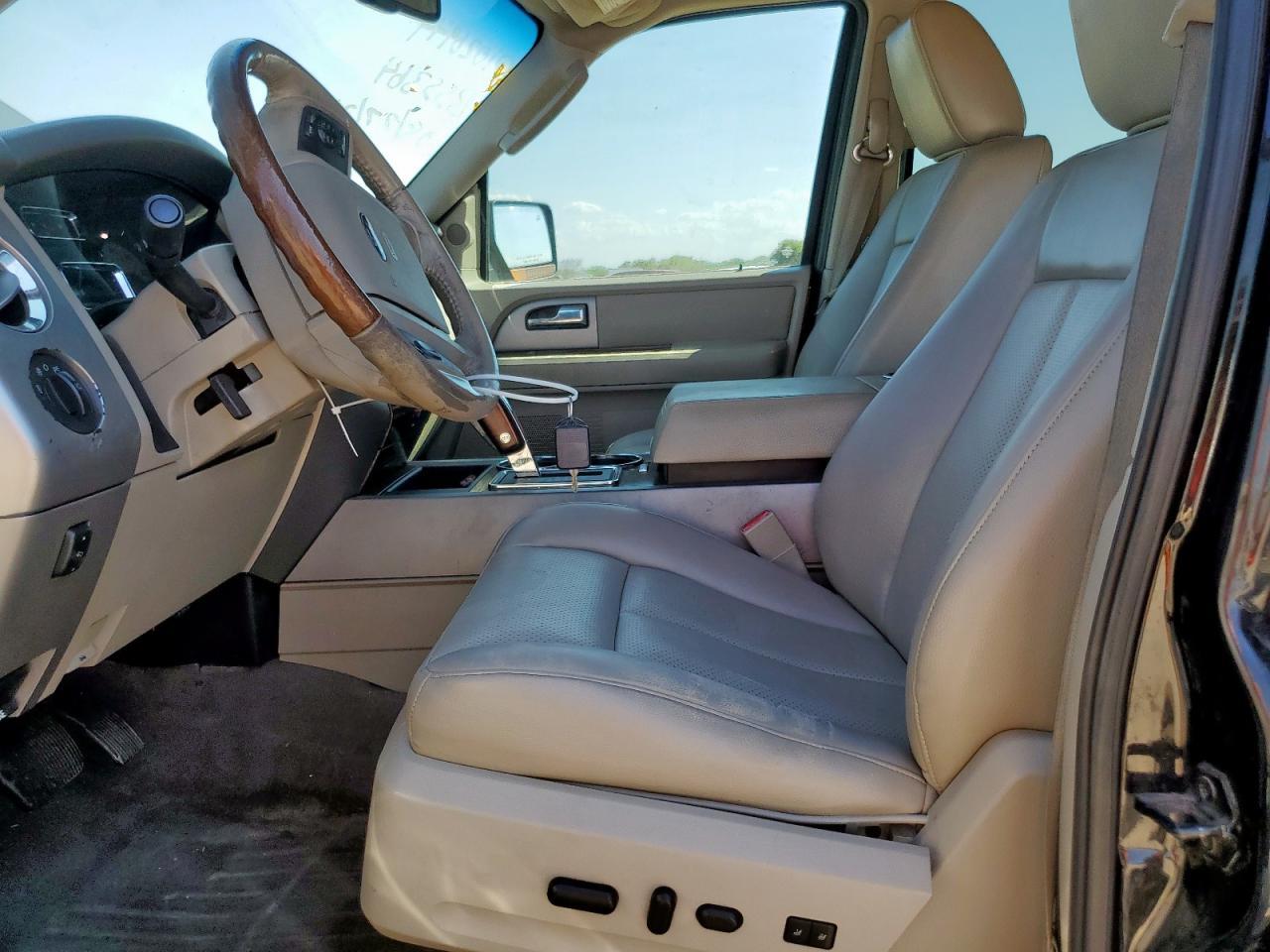 2010 FORD Expedition