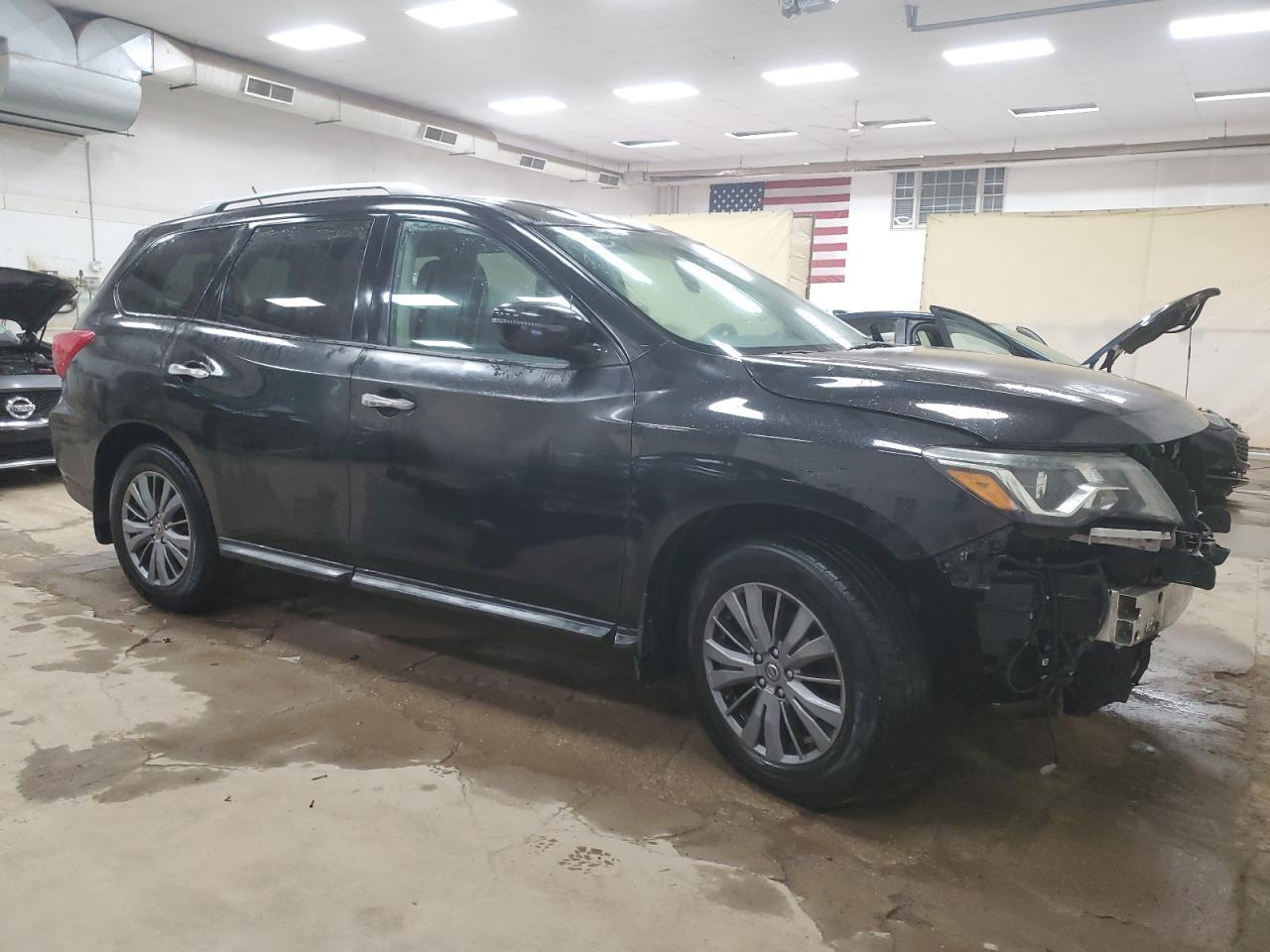 2017 NISSAN PATHFINDER