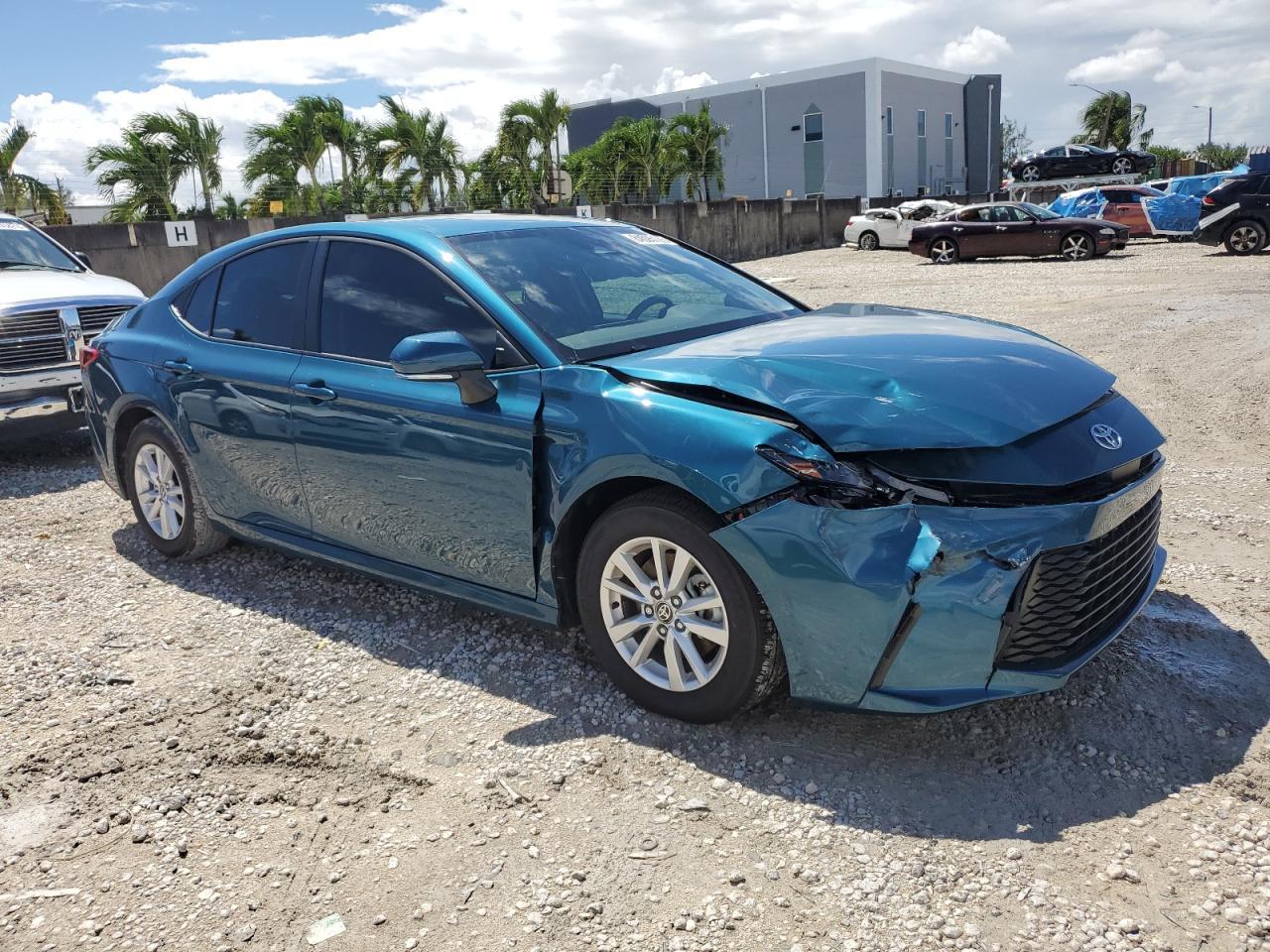 2025 TOYOTA CAMRY