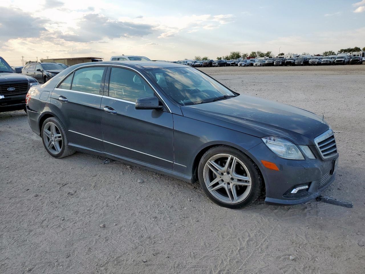2011 MERCEDES-BENZ E-Class