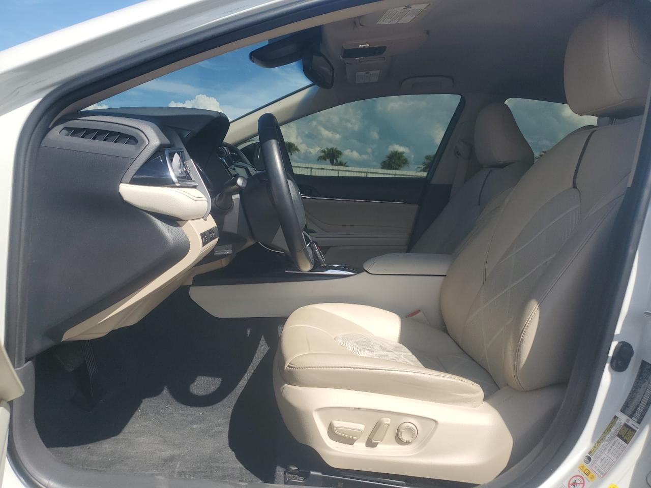 2018 TOYOTA CAMRY