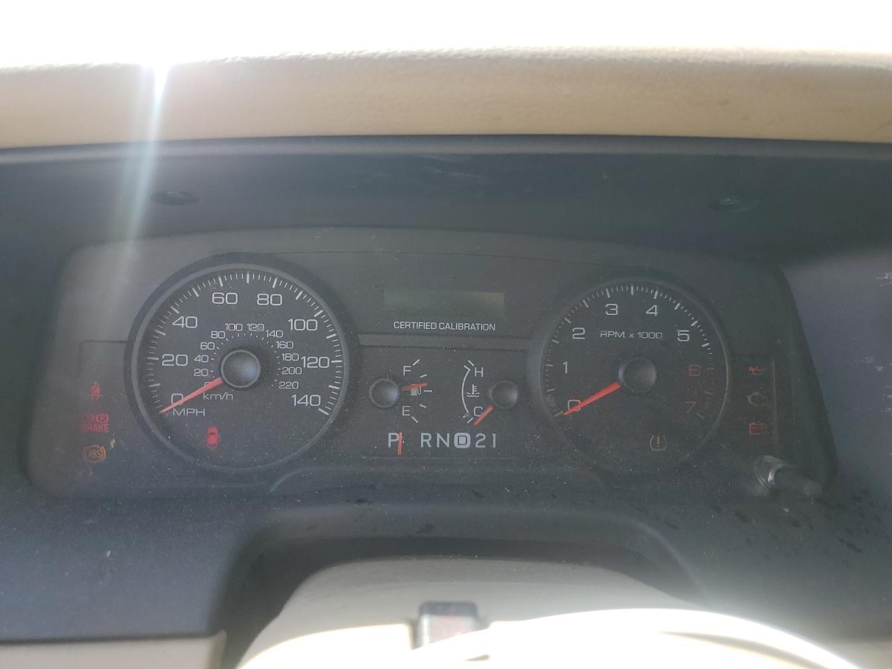 2009 FORD Crown Victoria