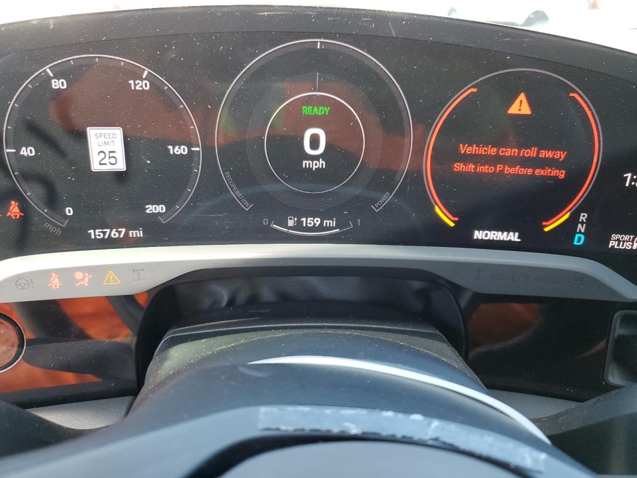 2024 PORSCHE Taycan