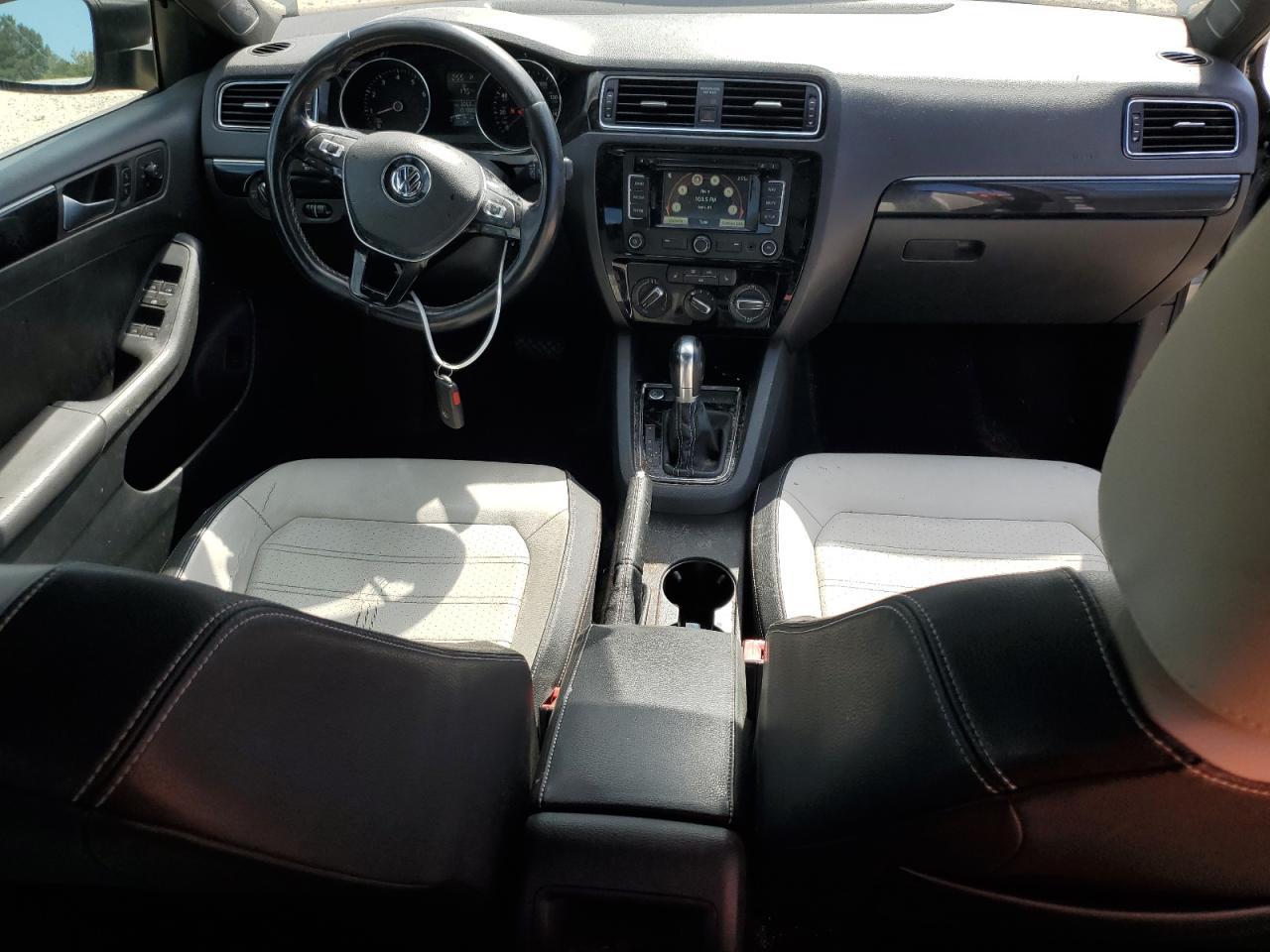 2015 VOLKSWAGEN JETTA
