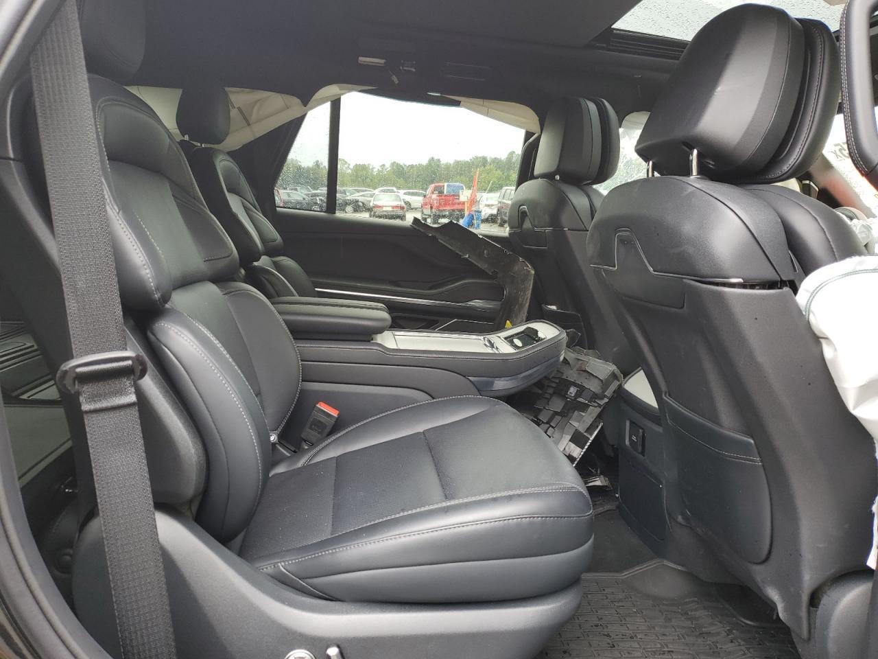 2025 LINCOLN Navigator
