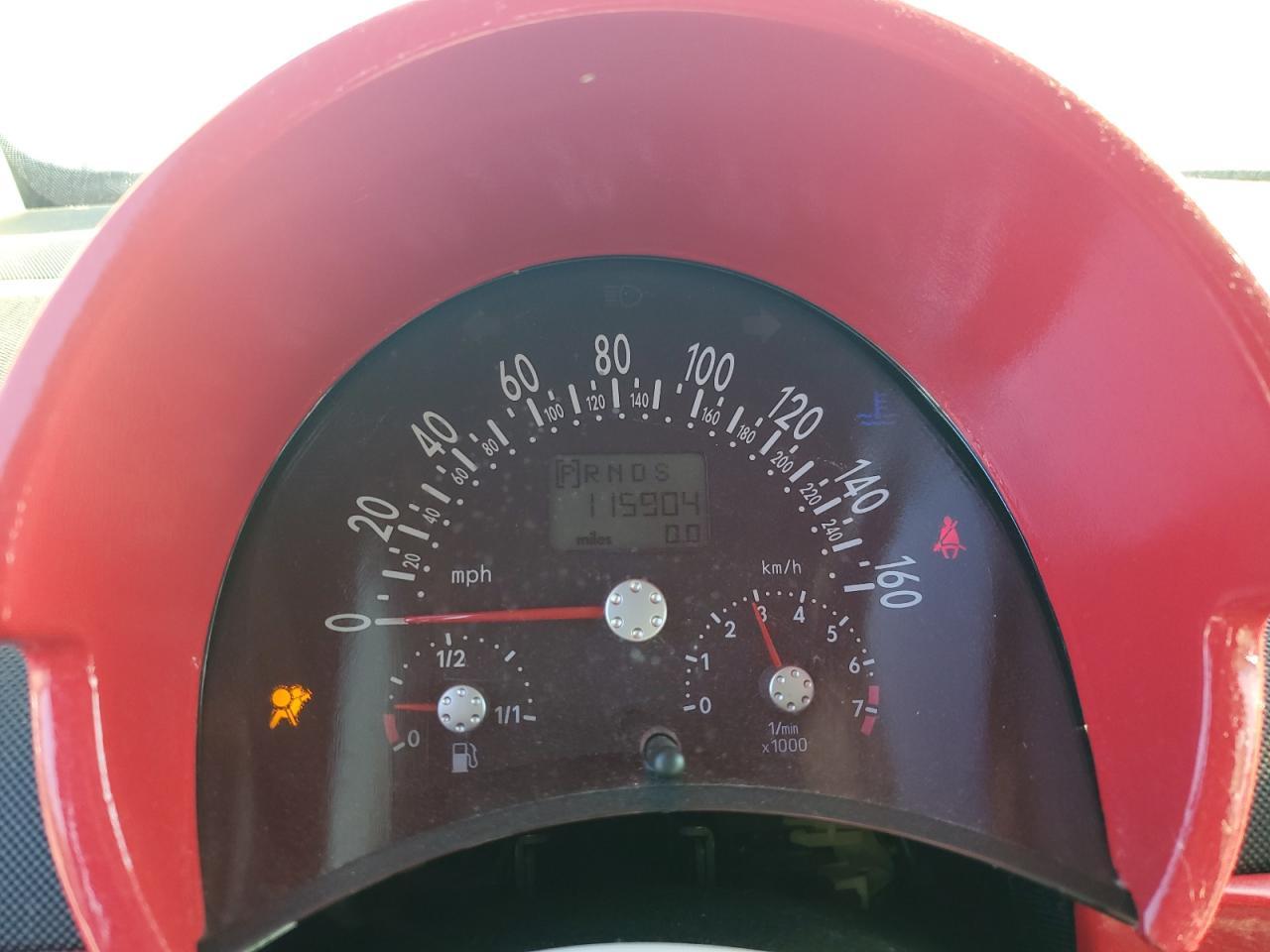 2004 VOLKSWAGEN Beetle