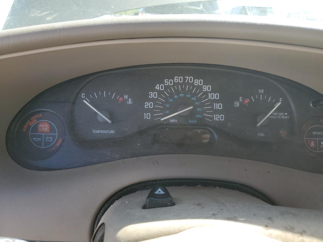 2002 BUICK Century
