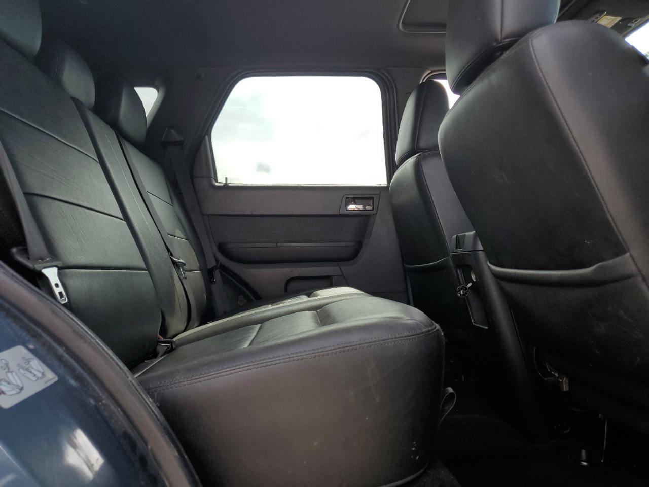 2010 FORD ESCAPE