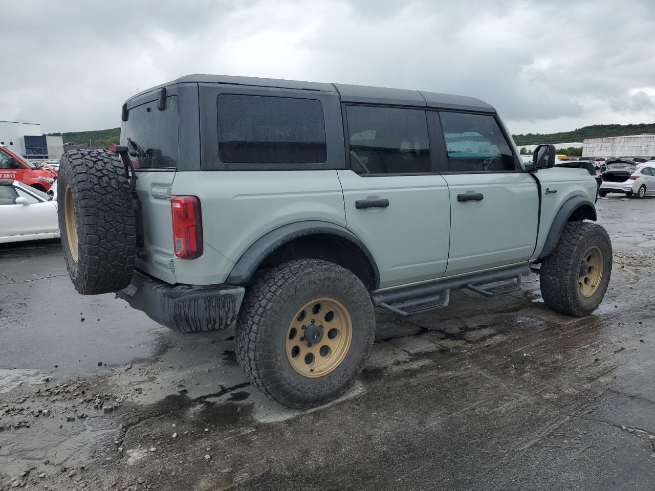 2024 FORD Bronco