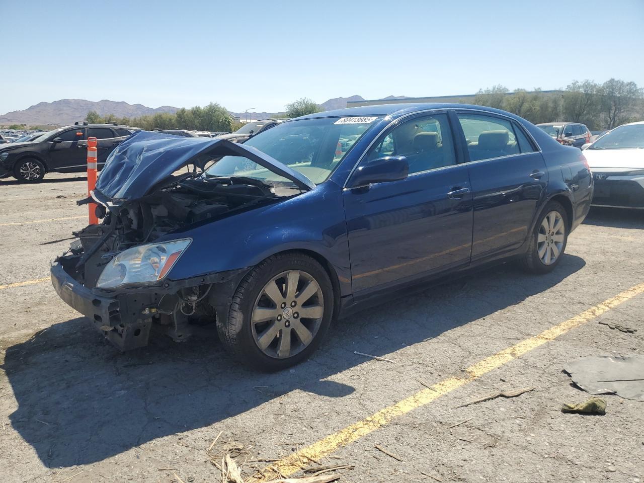 2005 TOYOTA Avalon