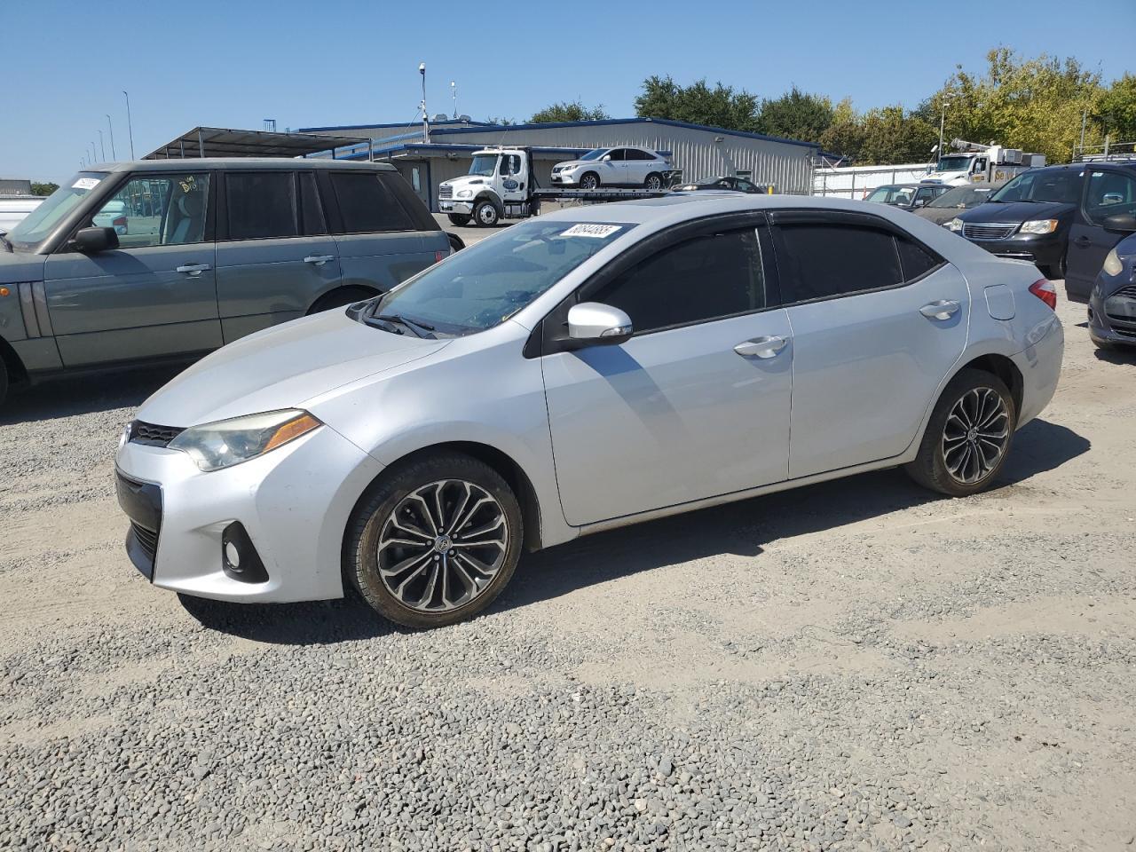 2015 TOYOTA COROLLA