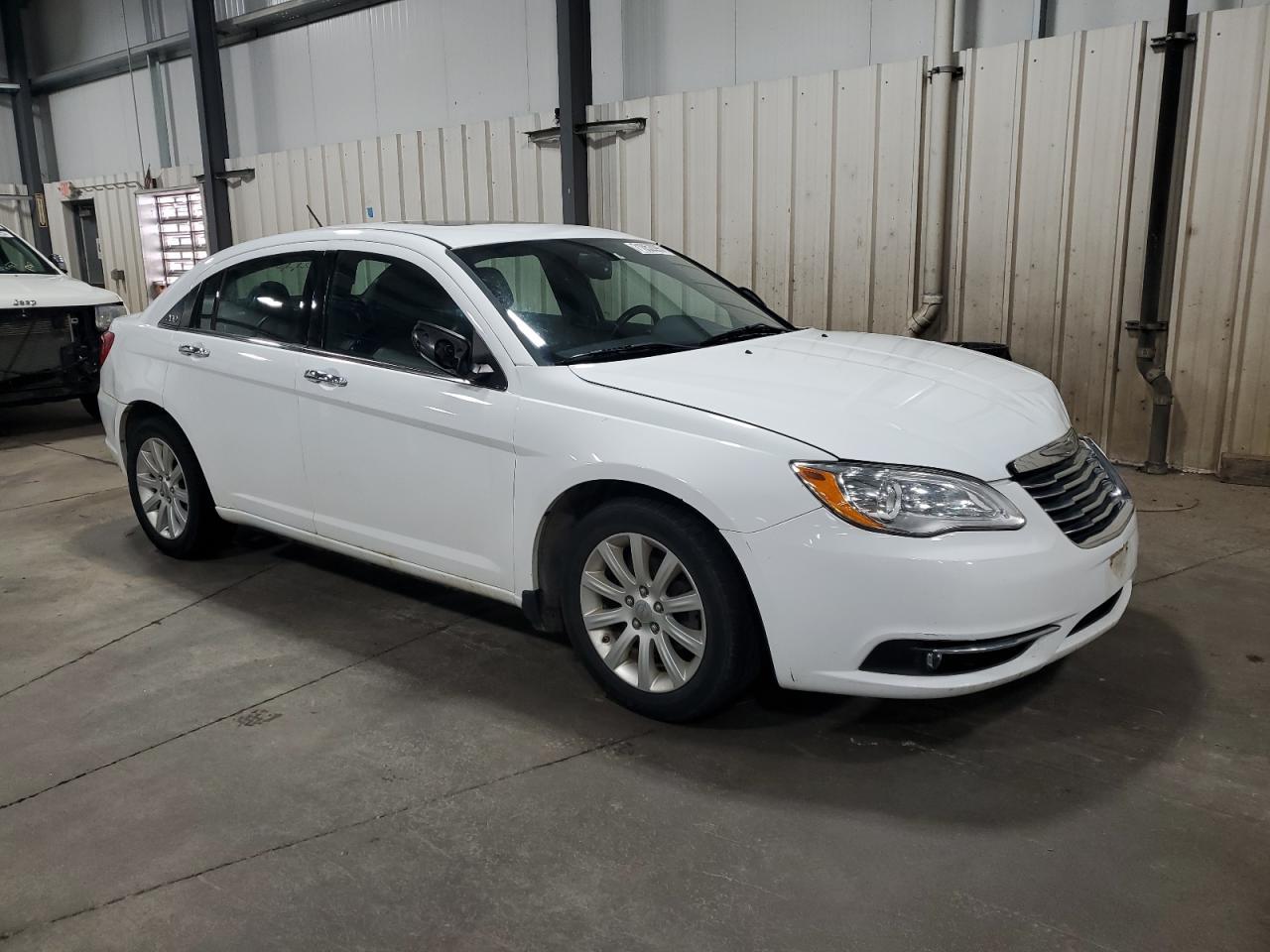 2013 CHRYSLER 200