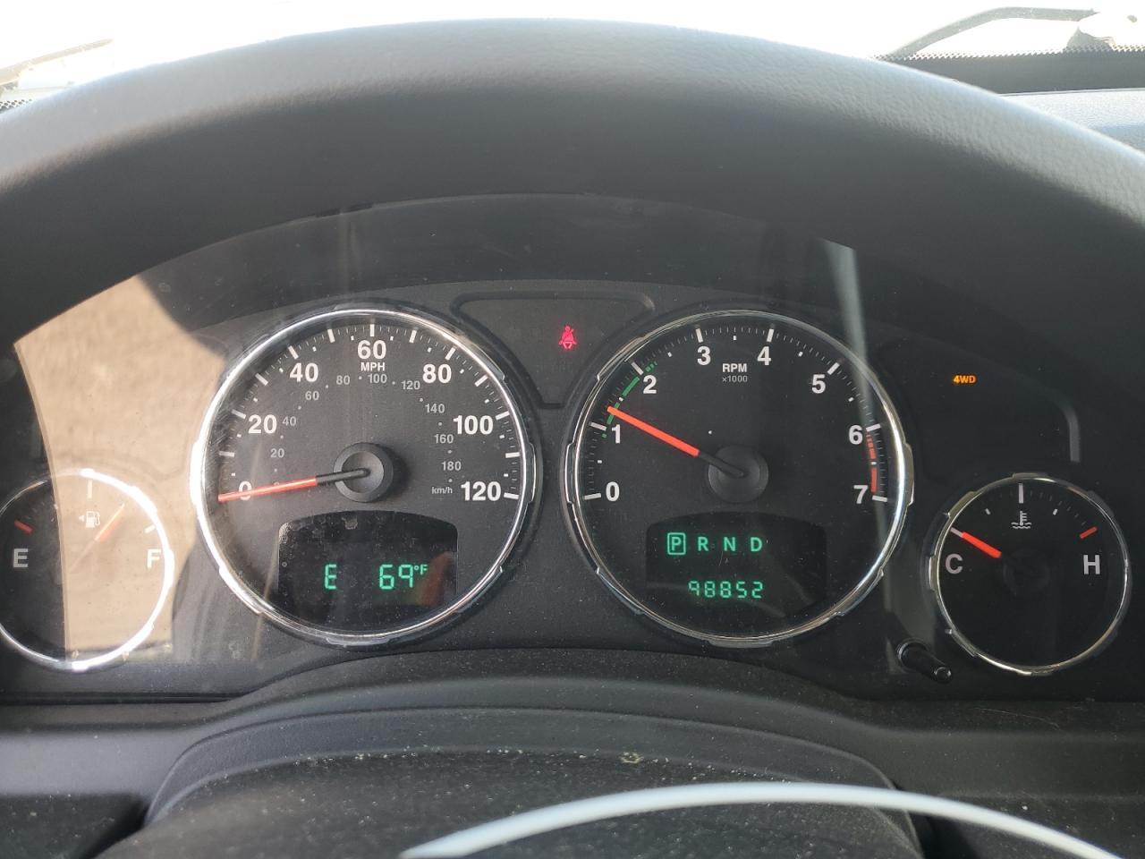 2011 JEEP Liberty