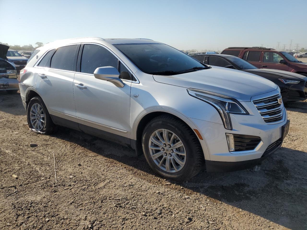 2017 CADILLAC XT5